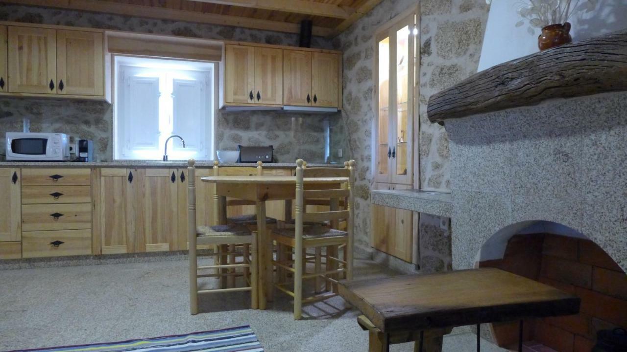 Casas Da Villa - Monsanto - Oliveira E Videira Relva  Kültér fotó